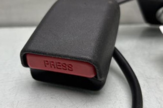 Attache ceinture arriere gauche RENAULT KADJAR