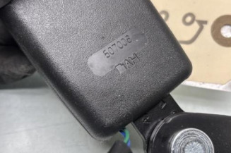 Attache ceinture arriere gauche RENAULT KADJAR
