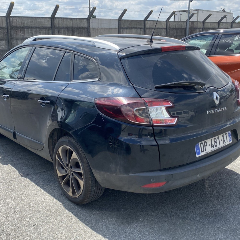 RENAULT MEGANE 3 PHASE 3 BREAK 1.6 DCI - 16V TURBO Photo n°4