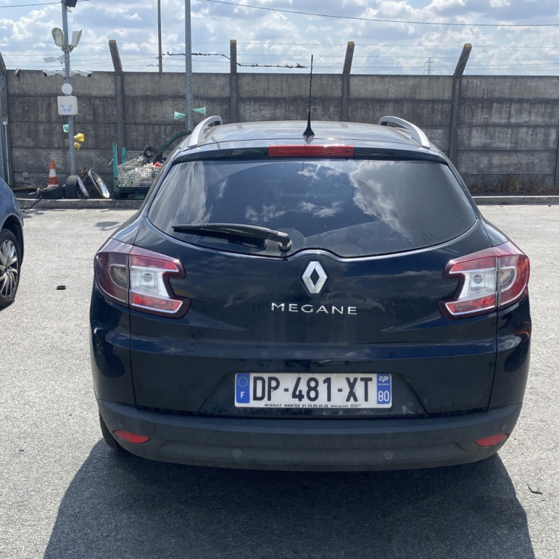 RENAULT MEGANE 3 PHASE 3 BREAK 1.6 DCI - 16V TURBO Photo n°5