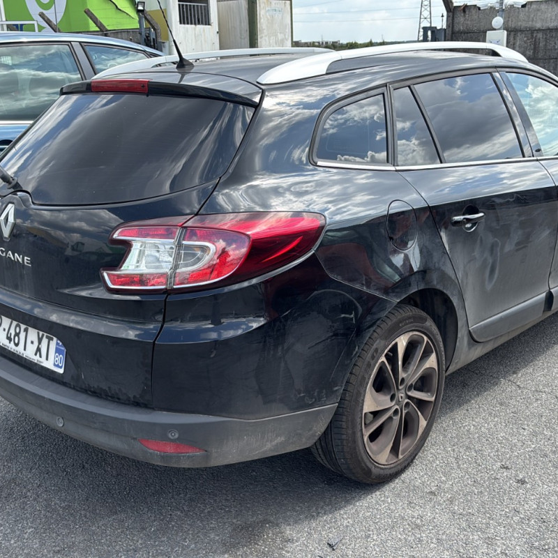 RENAULT MEGANE 3 PHASE 3 BREAK 1.6 DCI - 16V TURBO Photo n°15
