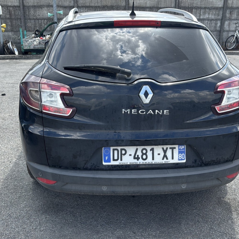 RENAULT MEGANE 3 PHASE 3 BREAK 1.6 DCI - 16V TURBO Photo n°17