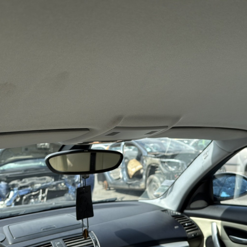 BMW SERIE 1 E87 PHASE 2 118d 2.0D - 16V TURBO Photo n°19