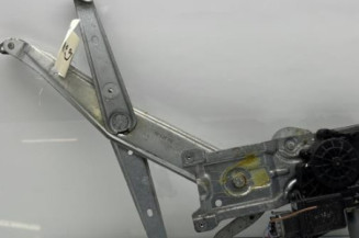 Leve vitre electrique avant gauche OPEL CORSA B Photo n°1