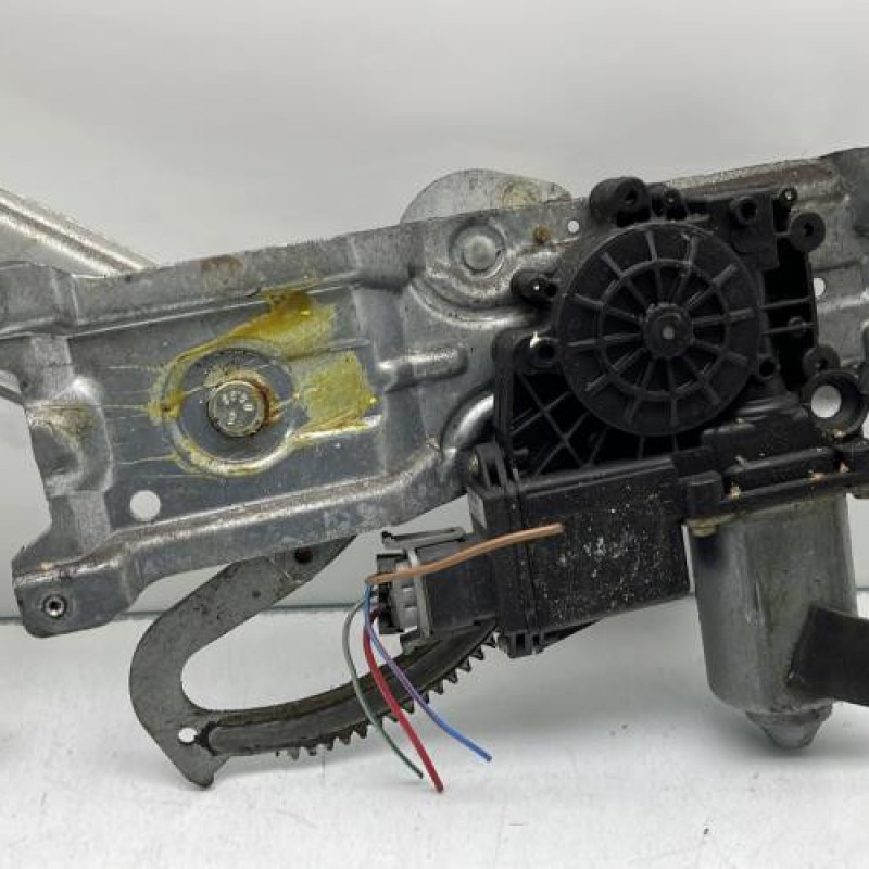 Leve vitre electrique avant gauche OPEL CORSA B Photo n°2