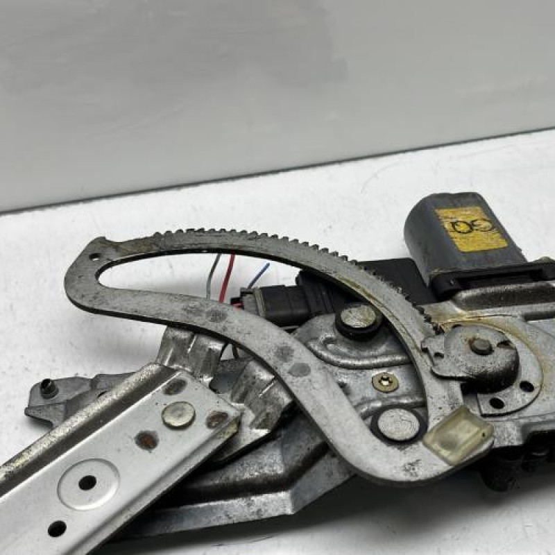 Leve vitre electrique avant gauche OPEL CORSA B Photo n°7