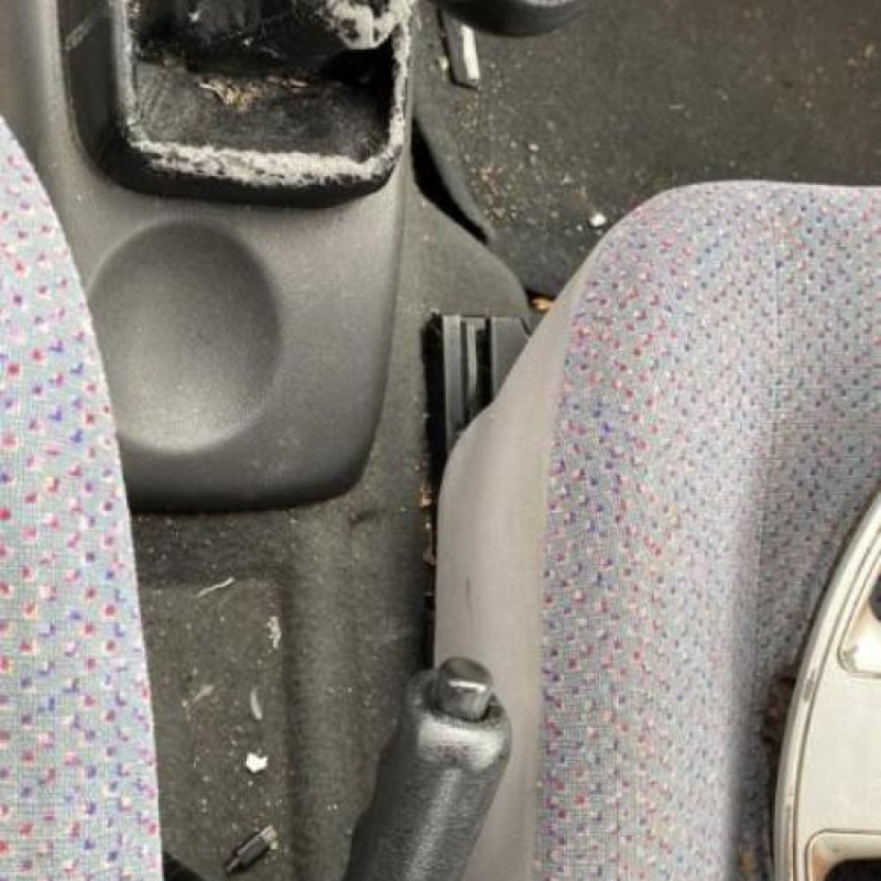 Leve vitre electrique avant gauche OPEL CORSA B Photo n°15