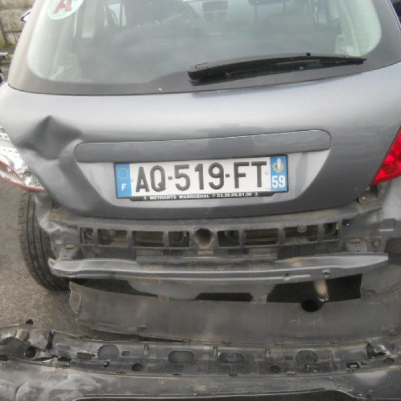 Pare choc avant PEUGEOT 207 Photo n°9