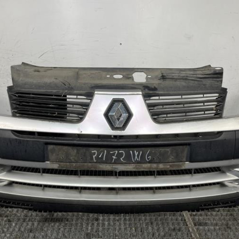 Pare choc avant RENAULT CLIO 2 Photo n°1