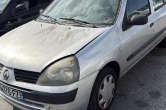 Pare choc avant RENAULT CLIO 2
