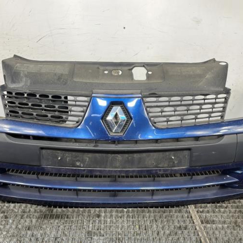 Pare choc avant RENAULT CLIO 2 Photo n°1