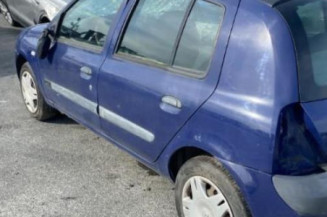 Pare choc avant RENAULT CLIO 2