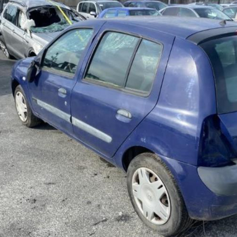 Pare choc avant RENAULT CLIO 2 Photo n°7