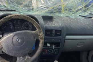 Pare choc avant RENAULT CLIO 2