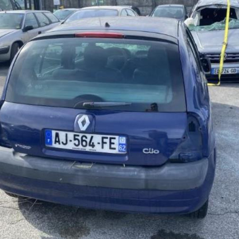 Pare choc avant RENAULT CLIO 2 Photo n°16