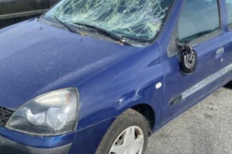 Pare choc avant RENAULT CLIO 2
