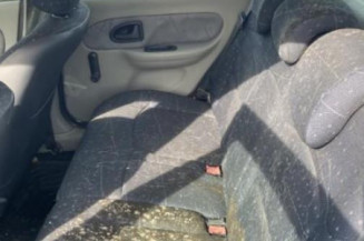 Pare choc avant RENAULT CLIO 2
