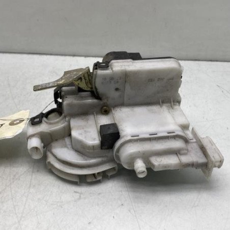 Serrure avant gauche VOLKSWAGEN POLO 3