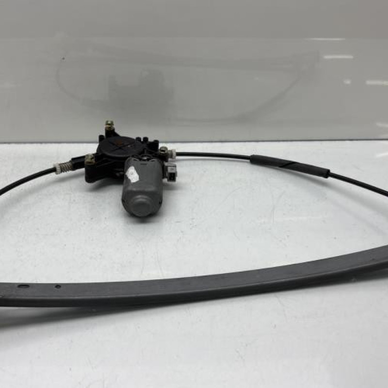 Leve vitre electrique avant droit PEUGEOT 405 Photo n°1