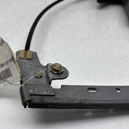 Leve vitre electrique avant droit PEUGEOT 405