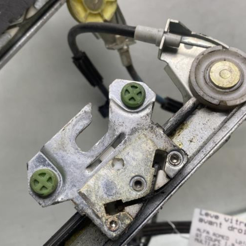 Leve vitre electrique avant droit ALFA ROMEO GT Photo n°3