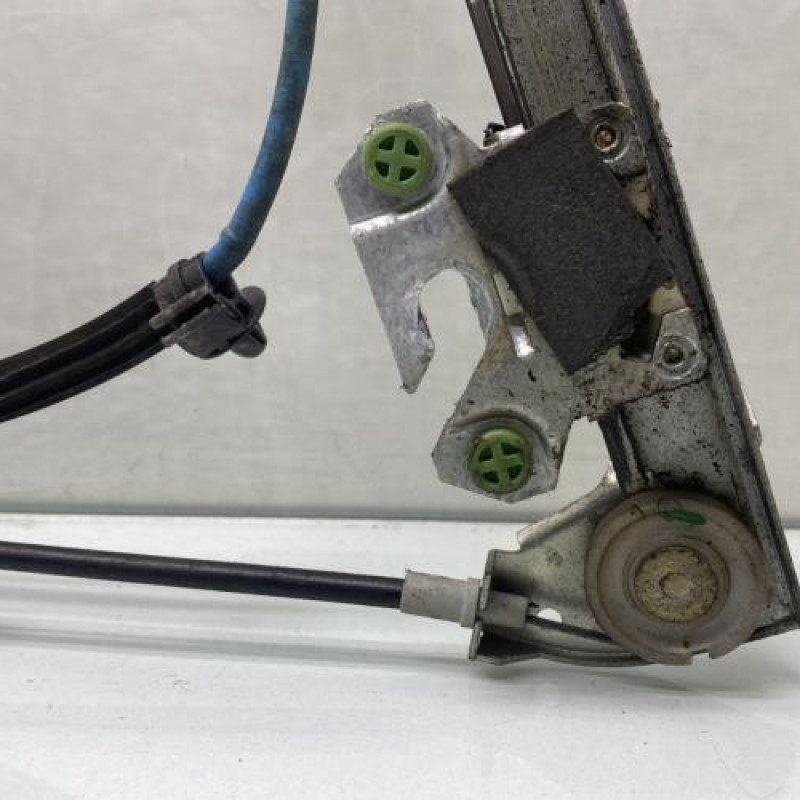 Leve vitre electrique avant gauche ALFA ROMEO GT Photo n°2