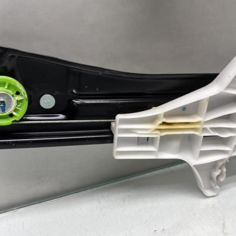 Leve vitre electrique arriere droit VOLKSWAGEN TOURAN 3 Photo n°2