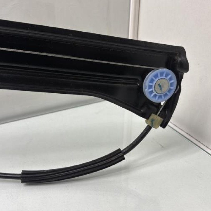 Leve vitre electrique avant droit VOLKSWAGEN TOURAN 3 Photo n°5