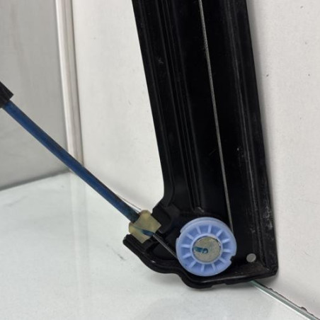 Leve vitre electrique avant gauche VOLKSWAGEN TOURAN 3