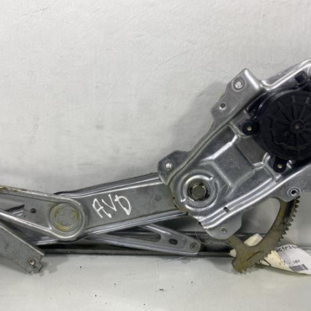 Leve vitre electrique avant droit TOYOTA YARIS 1