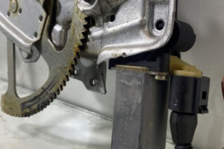 Leve vitre electrique avant gauche TOYOTA YARIS 1