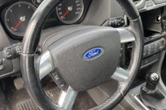 Pretensionneur de ceinture avant droit FORD FOCUS 2