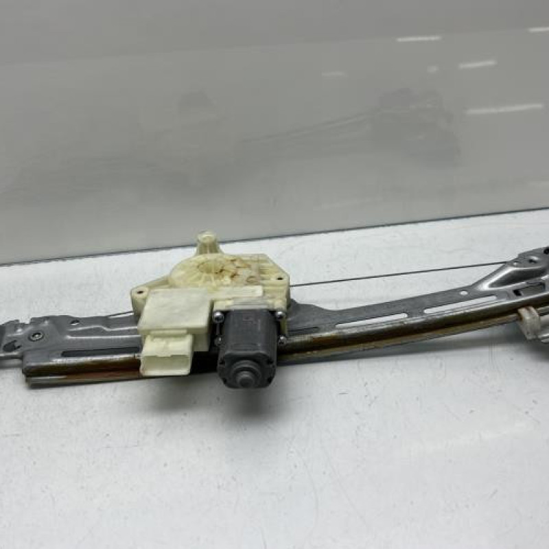 Leve vitre electrique arriere droit PEUGEOT 308 2 Photo n°1