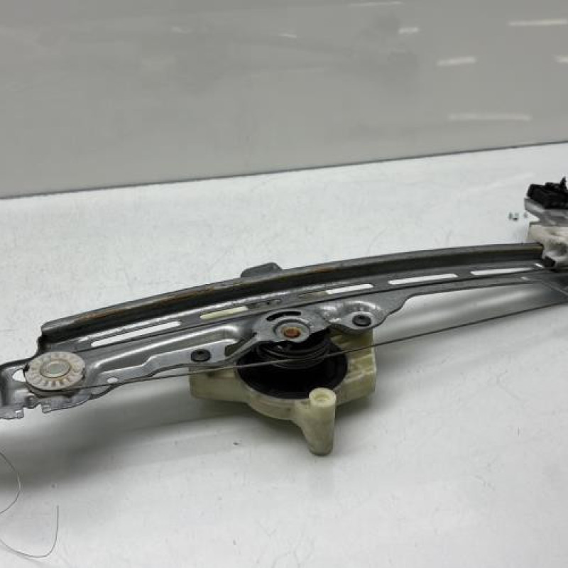 Leve vitre electrique arriere droit PEUGEOT 308 2 Photo n°8