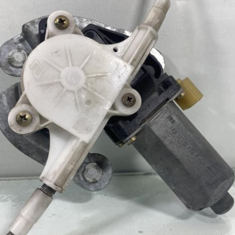 Leve vitre electrique avant droit RENAULT MEGANE 1 Photo n°2