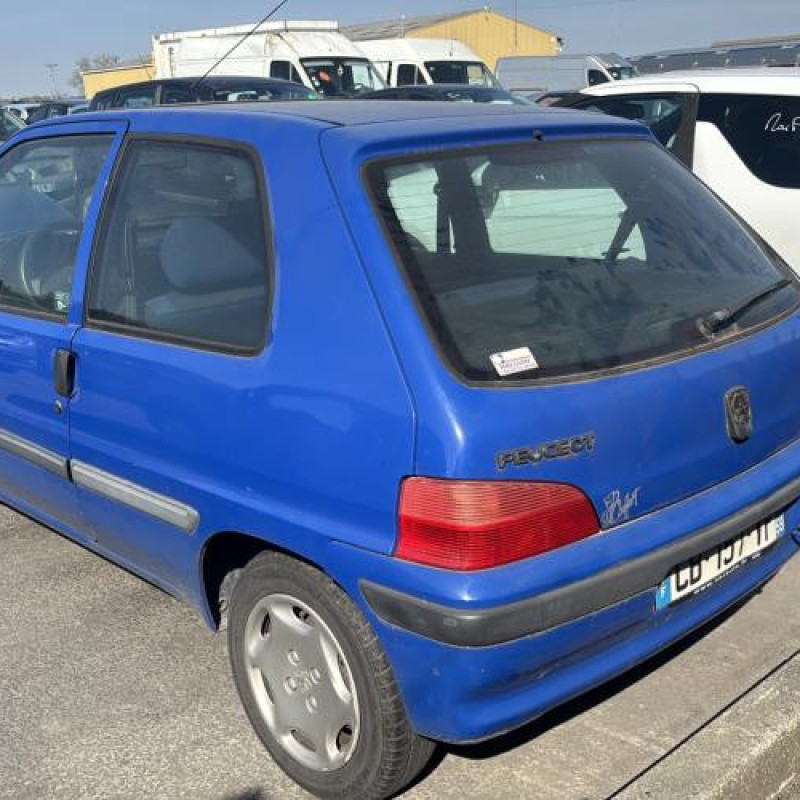 Aile avant droit PEUGEOT 106 Photo n°8