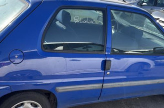 Aile avant droit PEUGEOT 106