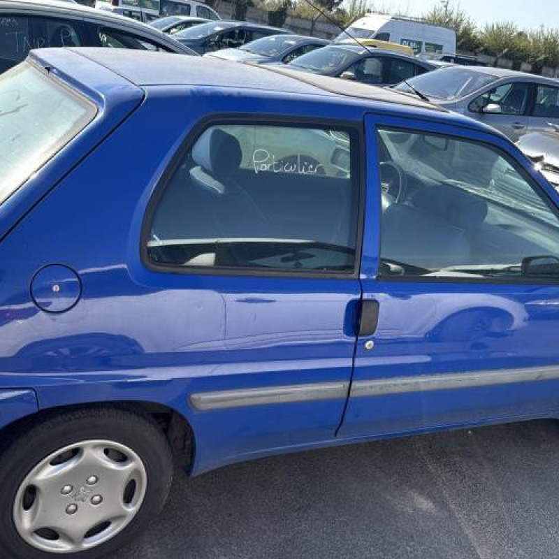 Aile avant droit PEUGEOT 106 Photo n°11