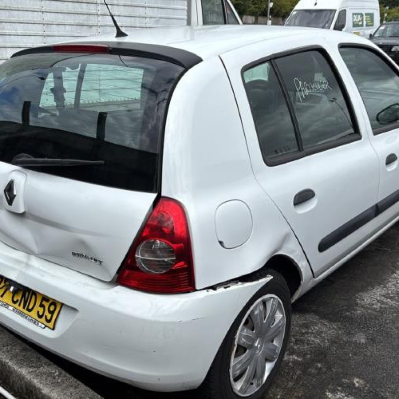 Aile avant gauche RENAULT CLIO 2 Photo n°7