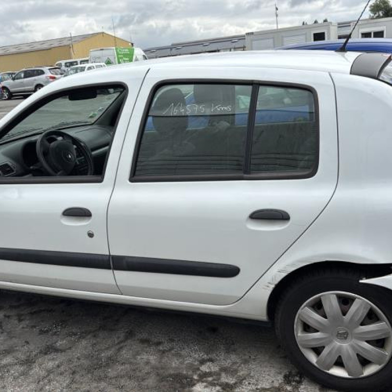 Aile avant gauche RENAULT CLIO 2 Photo n°10