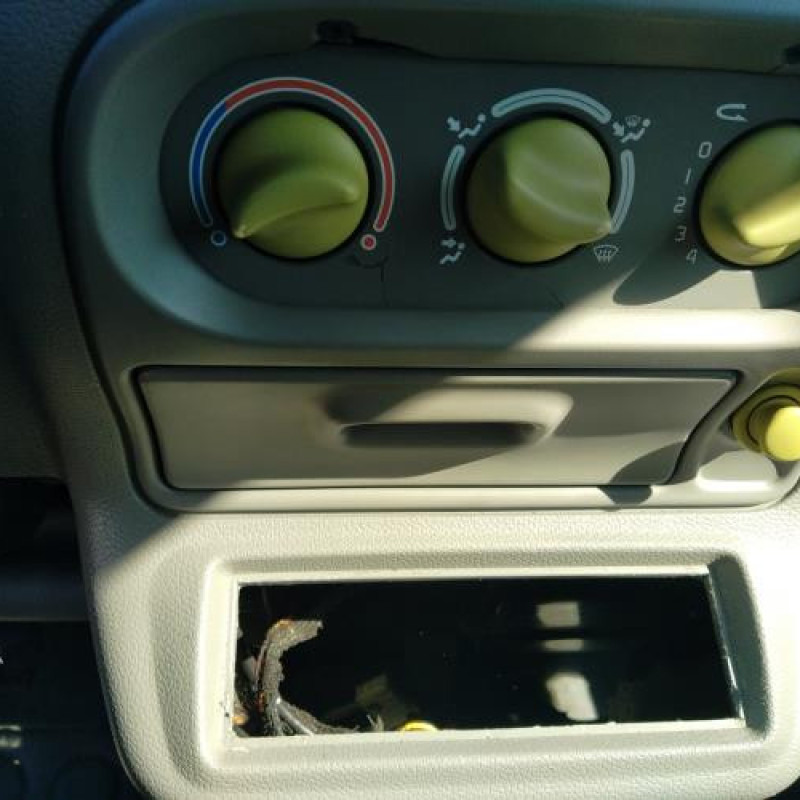 Aile avant gauche RENAULT TWINGO 1 Photo n°12