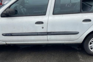 Attache ceinture arriere gauche RENAULT CLIO 2