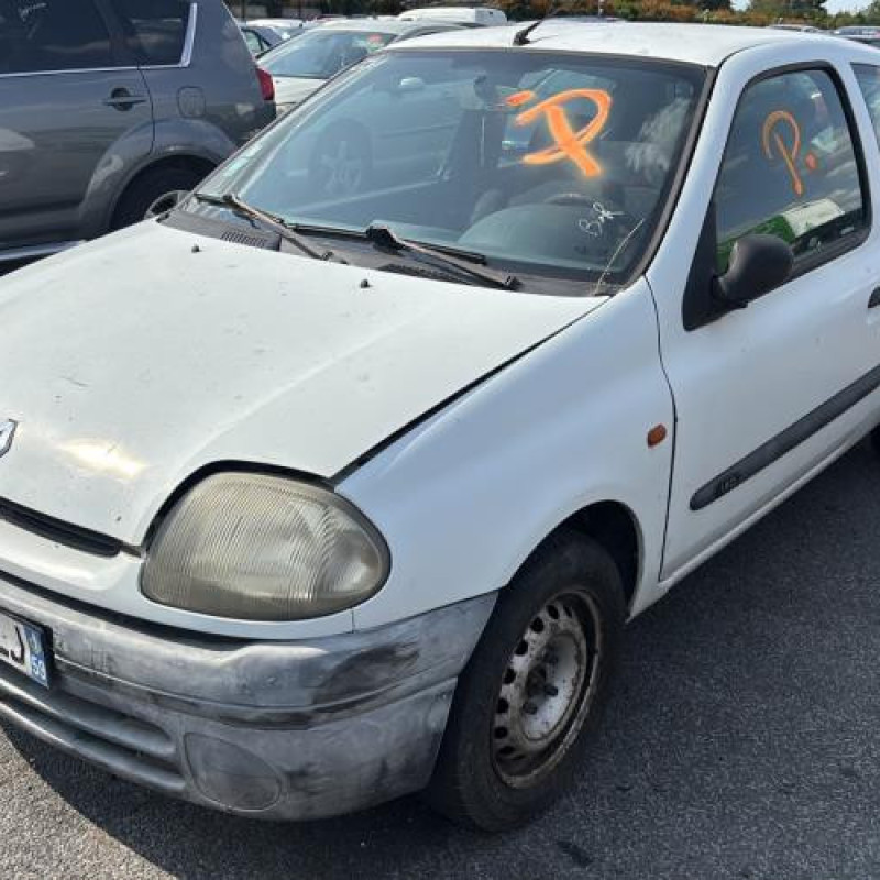 Calandre RENAULT CLIO 2 Photo n°5