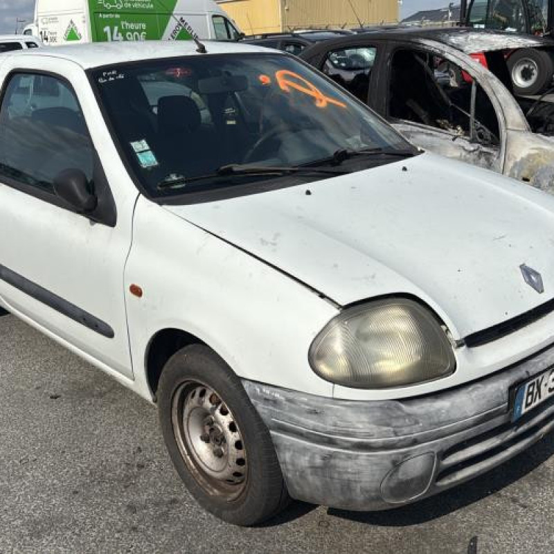 Calandre RENAULT CLIO 2 Photo n°6