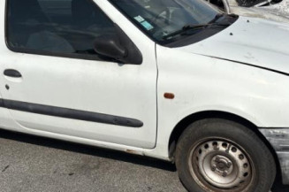 Calandre RENAULT CLIO 2