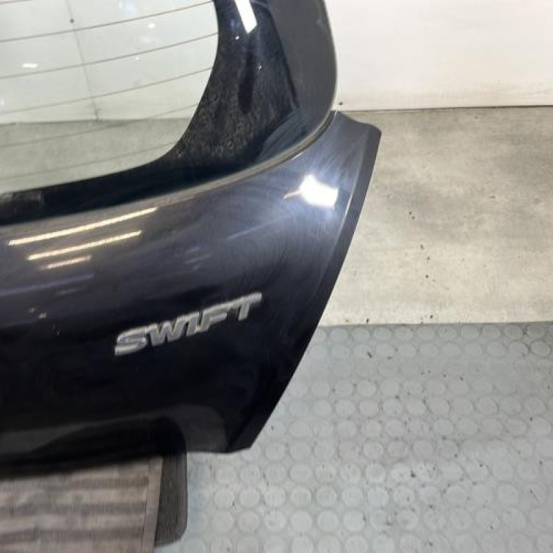 Malle/Hayon arriere SUZUKI SWIFT 4 Photo n°4
