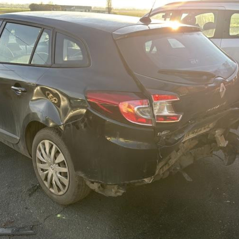 Plage arriere RENAULT MEGANE 3 Photo n°8
