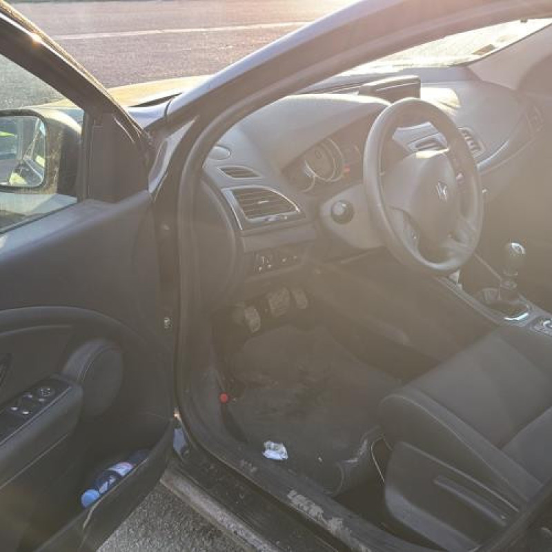 Plage arriere RENAULT MEGANE 3 Photo n°13