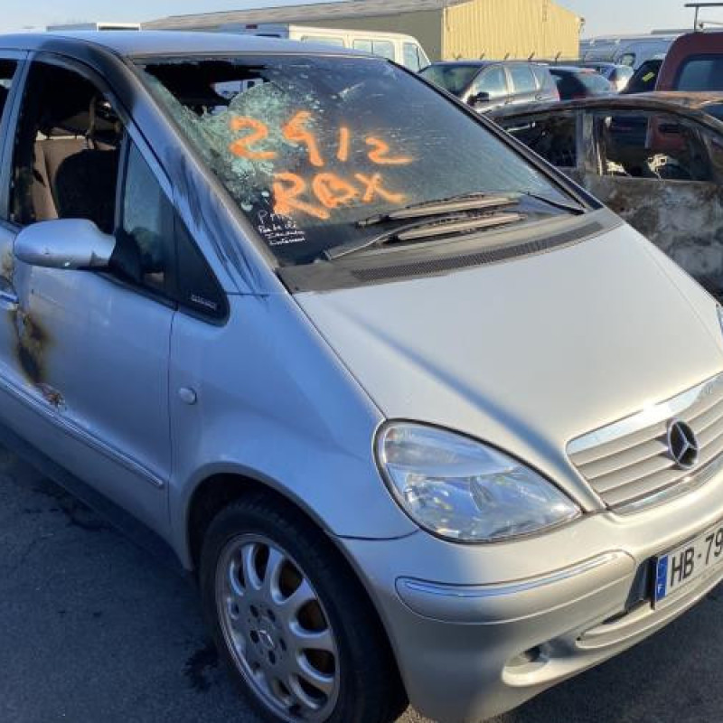 Pare choc avant MERCEDES CLASSE A 168 Photo n°8