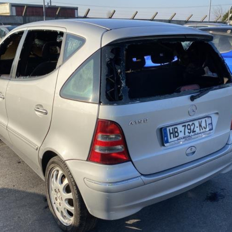 Pare choc avant MERCEDES CLASSE A 168 Photo n°10